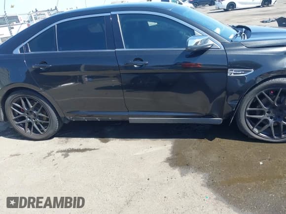 ✅ 2013 Ford Taurus Limited • VIN: 1FAHP2F82DG133885 • Lot: 42393686. Listed on IAAI with 141,912 mi. Free auction sales archive from the USA and detailed vehicle history report at DreamBid. Image 19.