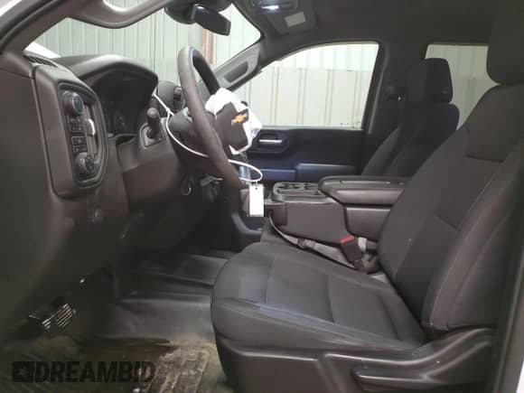 2022 Chevrolet Silverado 1500 Work Truck z VIN 2GCUDAED2N1499127, wystawiony jako Copart lot #88084515 z przebiegiem 27 833 mil mil oraz Szkoda całkowita • Salvage title. Historia ofert i sprzedaży dostępna na DreamBid. Obrazek 7.