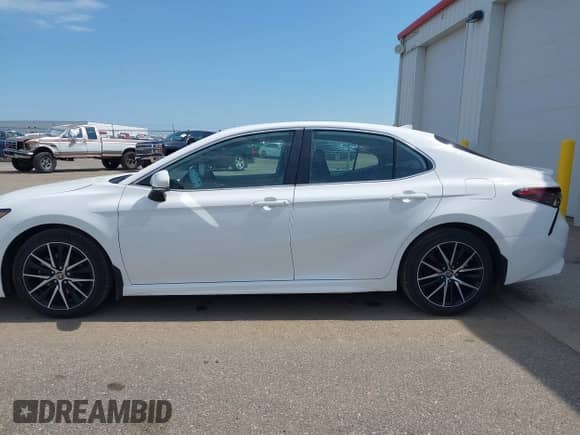 2023 Toyota Camry Hybrid SE с VIN 4T1G31AK9PU620081, выставлен на аукционе IAAI как лот 42998501 с пробегом 36 497 миль миль и . История ставок и продаж доступна на DreamBid. Изображение 15.