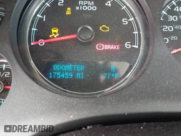 2014 Chevrolet Suburban LT z VIN 1GNSCJE07ER219935, wystawiony jako IAAI lot #42286843 z przebiegiem 175 459 mil mil oraz . Historia ofert i sprzedaży dostępna na DreamBid. Obrazek 15.