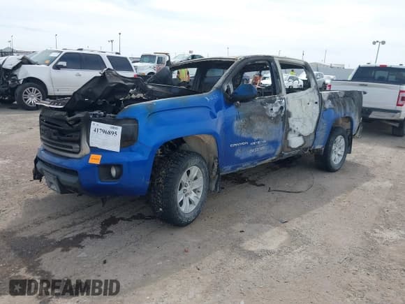 ✅ 2018 GMC Canyon 2WD SLE • VIN: 1GTG5CEA6J1274561 • Lot: 41796895. Listed on IAAI with Not provided. Free auction sales archive from the USA and detailed vehicle history report at DreamBid. Image 2.