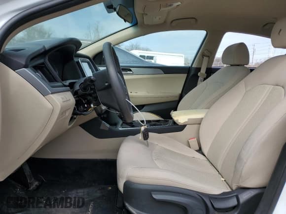 ✅ 2018 Hyundai Sonata SE • VIN: 5NPE24AF2JH625126 • Lot: 45320003. Listed on Copart with 82,567 mi. Free auction sales archive from the USA and detailed vehicle history report at DreamBid. Image 7.