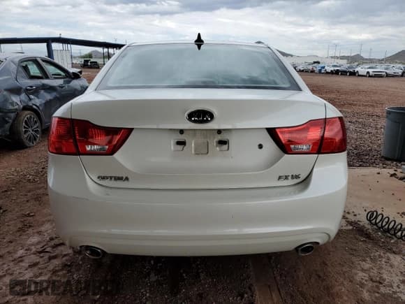 ✅ 2009 Kia Optima SX • VIN: KNAGE224295334717 • Lot: 71552815. Wystawiony na Copart z przebiegiem 76 347 mil. Bezpłatny archiwum sprzedaży aukcyjnych z USA i szczegółowy raport historii pojazdu na DreamBid. Zdjęcie 6.