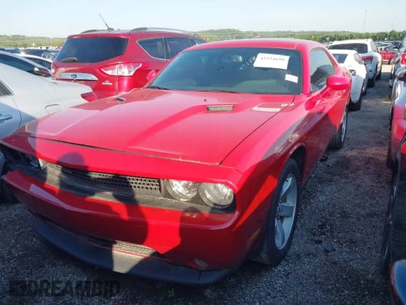 ✅ 2012 Dodge Challenger SXT Plus • VIN: 2C3CDYAG6CH228360 • Lot: 42924698. Wystawiony na IAAI z przebiegiem 166 296 mil. Bezpłatny archiwum sprzedaży aukcyjnych z USA i szczegółowy raport historii pojazdu na DreamBid. Zdjęcie 2.