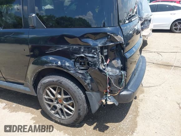 ✅ 2006 Honda Element EX-P • VIN: 5J6YH28786L023620 • Lot: 42567998. Listed on IAAI with 205,731 mi. Free auction sales archive from the USA and detailed vehicle history report at DreamBid. Image 6.