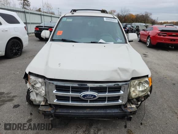 ✅ 2011 Ford Escape Limited • VIN: 1FMCU0EGXBKA69093 • Lot: 90808425. Listed on Copart with 86,197 mi. Free auction sales archive from the USA and detailed vehicle history report at DreamBid. Image 5.