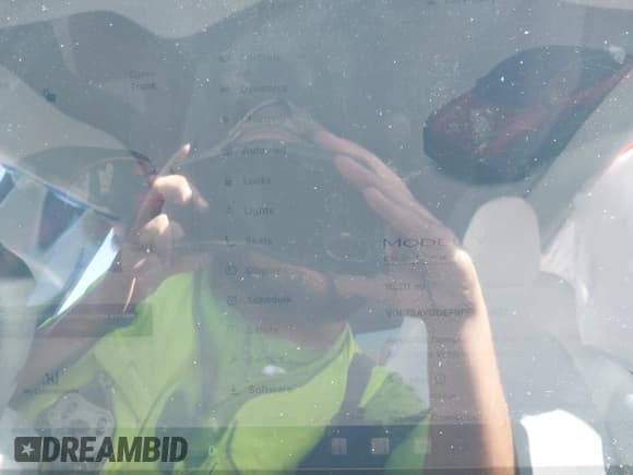 ✅ 2023 Tesla Model Y Performance • VIN: 7SAYGDEF9PF924907 • Lot: 43384203. Wystawiony na IAAI z przebiegiem 16 211 mil. Bezpłatny archiwum sprzedaży aukcyjnych z USA i szczegółowy raport historii pojazdu na DreamBid. Zdjęcie 16.