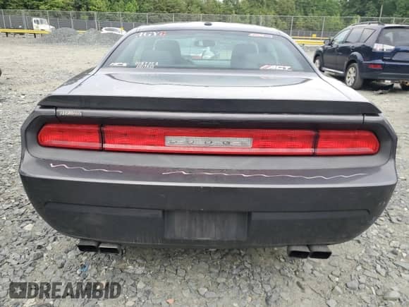 2013 Dodge Challenger R/T Plus z VIN 2C3CDYBT9DH629107, wystawiony jako Copart lot #62844584 z przebiegiem 121 108 mil mil oraz Szkoda całkowita • Salvage title. Historia ofert i sprzedaży dostępna na DreamBid. Obrazek 6.