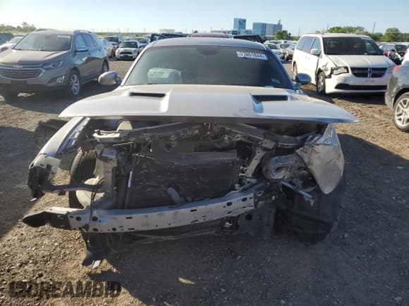 ✅ 2016 Dodge Challenger R/T • VIN: 2C3CDZBT6GH193388 • Lot: 57861844. Wystawiony na Copart z przebiegiem 102 890 mil. Bezpłatny archiwum sprzedaży aukcyjnych z USA i szczegółowy raport historii pojazdu na DreamBid. Zdjęcie 5.