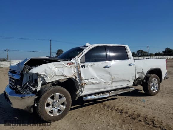 ✅ 2020 Chevrolet Silverado 2500HD LTZ • VIN: 1GC4YPEY6LF324105 • Lot: 87307645. Listed on Copart with 102,933 mi. Free auction sales archive from the USA and detailed vehicle history report at DreamBid. Image 1.