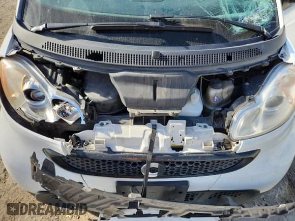 ✅ 2013 Smart fortwo Pure • VIN: WMEEJ3BA6DK623631 • Лот: 90112595. Опубликован ранее на Copart с пробегом 111 563 миль. Бесплатный доступ к архиву аукционных продаж из США и подробный отчёт об истории автомобиля на DreamBid. Изображение 11.