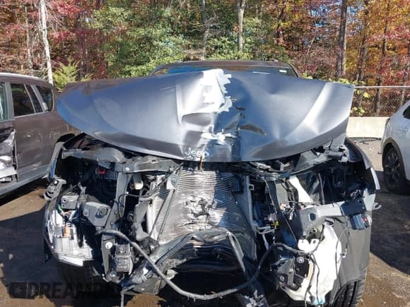 ✅ 2020 Jeep Grand Cherokee Limited • VIN: 1C4RJFBG1LC193568 • Lot: 43515143. Wystawiony na IAAI z przebiegiem 126 057 mil. Bezpłatny archiwum sprzedaży aukcyjnych z USA i szczegółowy raport historii pojazdu na DreamBid. Zdjęcie 13.