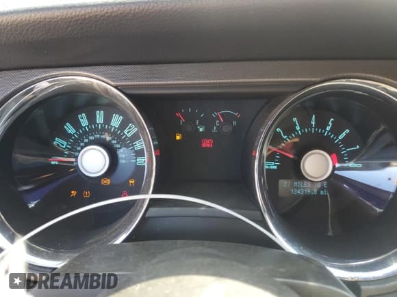 ✅ 2013 Ford Mustang GT • VIN: 1ZVBP8CF8D5213092 • Lot: 82653495. Listed on Copart with 134,319 mi. Free auction sales archive from the USA and detailed vehicle history report at DreamBid. Image 9.