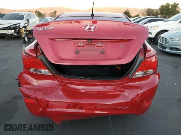 ✅ 2015 Hyundai Accent GLS • VIN: KMHCT4AE9FU864208 • Lot: 90908765. Wystawiony na Copart z przebiegiem 196 130 mil. Bezpłatny archiwum sprzedaży aukcyjnych z USA i szczegółowy raport historii pojazdu na DreamBid. Zdjęcie 6.