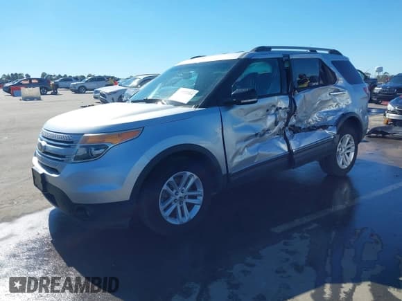 ✅ 2015 Ford Explorer XLT • VIN: 1FM5K8D88FGB63585 • Lot: 43565404. Wystawiony na IAAI z przebiegiem 155 671 mil. Bezpłatny archiwum sprzedaży aukcyjnych z USA i szczegółowy raport historii pojazdu na DreamBid. Zdjęcie 2.