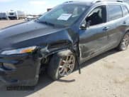 ✅ 2016 Jeep Cherokee Latitude • VIN: 1C4PJMCS7GW144460 • Lot: 40692482. Wystawiony na IAAI z przebiegiem 100 450 mil. Bezpłatny archiwum sprzedaży aukcyjnych z USA i szczegółowy raport historii pojazdu na DreamBid. Zdjęcie 6.