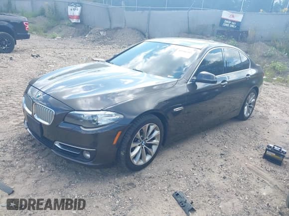 ✅ 2014 BMW 5 Series 528i xDrive • VIN: WBA5A7C56ED613837 • Лот: 43106483. Опубликован ранее на IAAI с пробегом 161 185 миль. Бесплатный доступ к архиву аукционных продаж из США и подробный отчёт об истории автомобиля на DreamBid. Изображение 2.