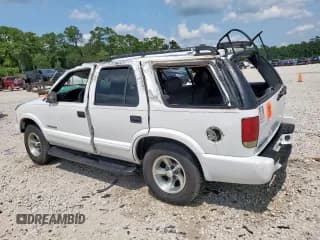 ✅ 2004 Chevrolet Blazer LS • VIN: 1GNCS13X04K117424 • Lot: 67763945. Wystawiony na Copart z przebiegiem Nie podano. Bezpłatny archiwum sprzedaży aukcyjnych z USA i szczegółowy raport historii pojazdu na DreamBid. Zdjęcie 2.