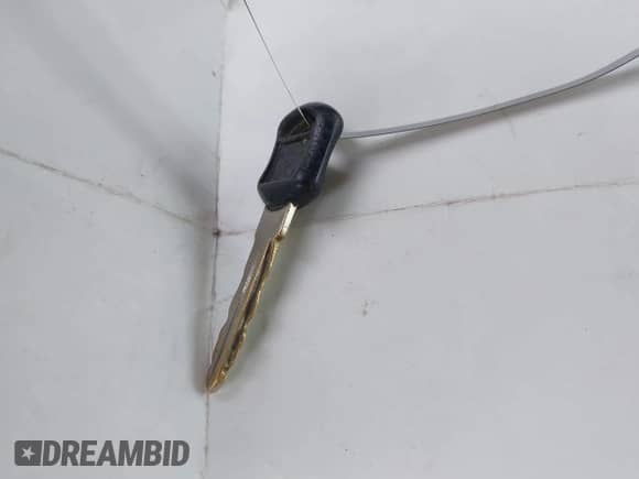 2000 Chevrolet Suburban LT с VIN 3GNFK16T4YG152972, выставлен на аукционе IAAI как лот 42171645 с пробегом Не указан миль и . История ставок и продаж доступна на DreamBid. Изображение 11.