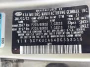 ✅ 2013 Kia Sorento EX • VIN: 5XYKUCA64DG353519 • Lot: 43027378. Listed on IAAI with 122,773 mi. Free auction sales archive from the USA and detailed vehicle history report at DreamBid. Image 9.