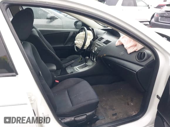 ✅ 2010 Mazda 3 i Sport • VIN: JM1BL1SF1A1233842 • Lot: 42337210. Listed on IAAI with 155,862 mi. Free auction sales archive from the USA and detailed vehicle history report at DreamBid. Image 5.