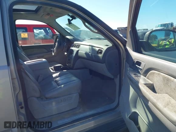 ✅ 2007 Chevrolet Tahoe LT • VIN: 1GNFK13037R100001 • Лот: 43585790. Опубликован ранее на IAAI с пробегом 196 067 миль. Бесплатный доступ к архиву аукционных продаж из США и подробный отчёт об истории автомобиля на DreamBid. Изображение 5.