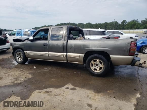 ✅ 2002 Chevrolet Silverado 1500 LS • VIN: 2GCEC19T221126139 • Лот: 66978074. Опубликован ранее на Copart с пробегом Не указан. Бесплатный доступ к архиву аукционных продаж из США и подробный отчёт об истории автомобиля на DreamBid. Изображение 2.