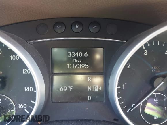 ✅ 2008 Mercedes-Benz GL 550 • VIN: 4JGBF86E18A316792 • Lot: 43586673. Listed on IAAI with 137,395 mi. Free auction sales archive from the USA and detailed vehicle history report at DreamBid. Image 7.