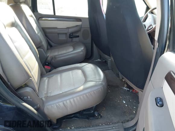 ✅ 2004 Ford Explorer Eddie Bauer • VIN: 1FMDU64W34UA63949 • Лот: 41766500. Опубликован ранее на IAAI с пробегом 257 035 миль. Бесплатный доступ к архиву аукционных продаж из США и подробный отчёт об истории автомобиля на DreamBid. Изображение 8.