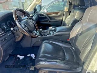 ✅ 2018 Lexus LX 570 • VIN: JTJHY7AX7J4263349 • Lot: 94343755. Wystawiony na Copart z przebiegiem 139 795 mil. Bezpłatny archiwum sprzedaży aukcyjnych z USA i szczegółowy raport historii pojazdu na DreamBid. Zdjęcie 5.