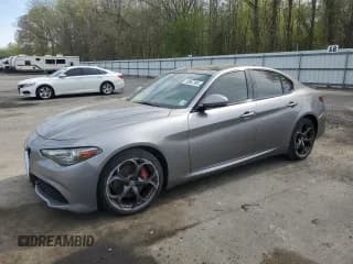 ✅ 2020 Alfa Romeo Giulia Ti Sport • VIN: ZARFANBN5L7626108 • Лот: 53867395. Опубликован ранее на Copart с пробегом 83 600 миль. Бесплатный доступ к архиву аукционных продаж из США и подробный отчёт об истории автомобиля на DreamBid. Изображение 1.