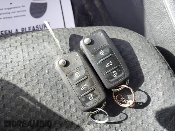 ✅ 2014 Volkswagen Passat S • VIN: 1VWAP7A38EC023630 • Lot: 41974170. Listed on IAAI with 140,835 mi. Free auction sales archive from the USA and detailed vehicle history report at DreamBid. Image 11.