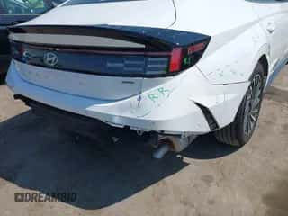 2025 Hyundai Sonata Limited with VIN KMHL54JJ6SA119371, listed as a IAAI auction lot 42953277 with 10,336 mi miles and . Bid and sale history available at DreamBid. Image 6.