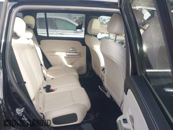 ✅ 2020 Mercedes-Benz GLB 250 • VIN: W1N4M4GB3LW041785 • Лот: 43767933. Опубликован ранее на IAAI с пробегом 88 361 миль. Бесплатный доступ к архиву аукционных продаж из США и подробный отчёт об истории автомобиля на DreamBid. Изображение 8.