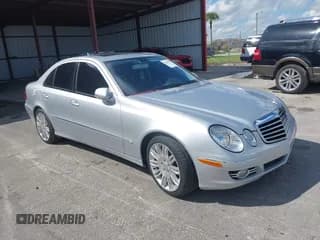 ✅ 2007 Mercedes-Benz E 550 • VIN: WDBUF72X67B114469 • Lot: 43309719. Wystawiony na IAAI z przebiegiem 168 489 mil. Bezpłatny archiwum sprzedaży aukcyjnych z USA i szczegółowy raport historii pojazdu na DreamBid. Zdjęcie 1.