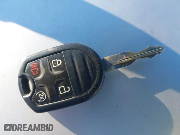 ✅ 2011 Ford F-250 Lariat • VIN: 1FT7W2BT9BEB08588 • Lot: 43739118. Listed on IAAI with 224,615 mi. Free auction sales archive from the USA and detailed vehicle history report at DreamBid. Image 11.