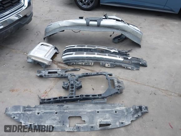 ✅ 2024 Ford F-250 XL • VIN: 1FT7W2BT5REC68882 • Lot: 42462526. Listed on IAAI with 59,686 mi. Free auction sales archive from the USA and detailed vehicle history report at DreamBid. Image 12.