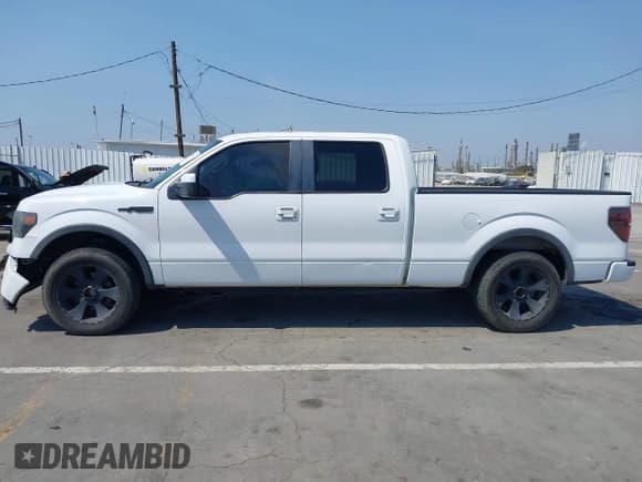 ✅ 2014 Ford F-150 XL • VIN: 1FTFW1ET5EKF47553 • Lot: 42991171. Wystawiony na IAAI z przebiegiem 43 132 mil. Bezpłatny archiwum sprzedaży aukcyjnych z USA i szczegółowy raport historii pojazdu na DreamBid. Zdjęcie 15.