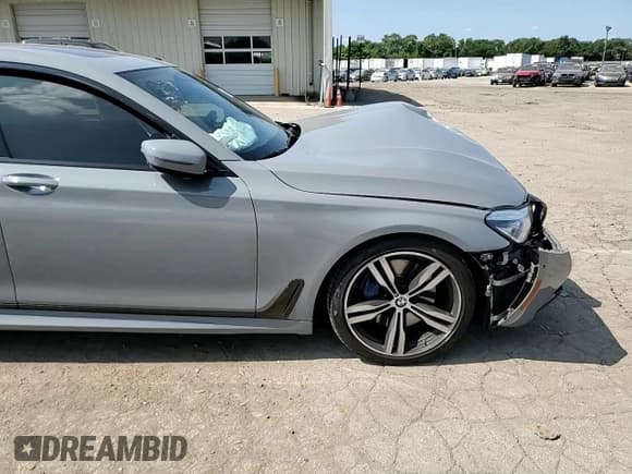 ✅ 2018 BMW 7 Series 750i • VIN: WBA7F0C55JGM22484 • Лот: 67475724. Опубликован ранее на Copart с пробегом 40 048 миль. Бесплатный доступ к архиву аукционных продаж из США и подробный отчёт об истории автомобиля на DreamBid. Изображение 11.