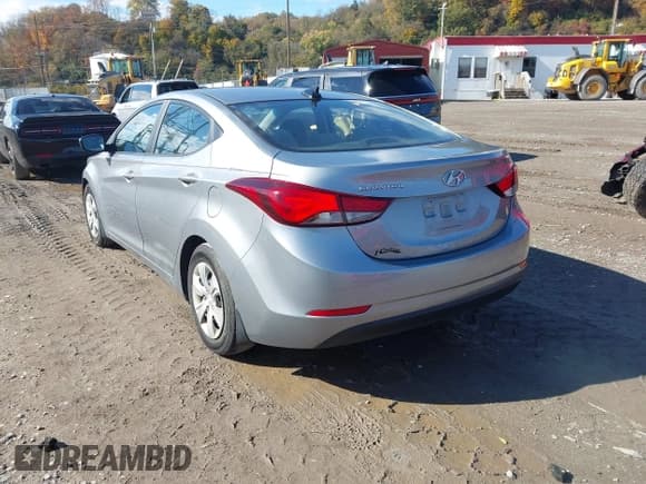 ✅ 2016 Hyundai Elantra SE • VIN: 5NPDH4AE0GH664856 • Lot: 43589845. Listed on IAAI with 159,288 mi. Free auction sales archive from the USA and detailed vehicle history report at DreamBid. Image 3.