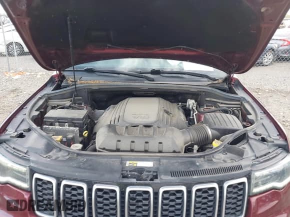 ✅ 2018 Jeep Grand Cherokee Sterling • VIN: 1C4RJFBT8JC236538 • Lot: 43417655. Listed on IAAI with 82,616 mi. Free auction sales archive from the USA and detailed vehicle history report at DreamBid. Image 10.