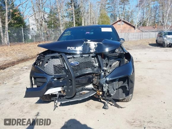 ✅ 2023 Ford Police Interceptor Utility • VIN: 1FM5K8AW0PNA04947 • Lot: 41942825. Wystawiony na IAAI z przebiegiem 37 121 mil. Bezpłatny archiwum sprzedaży aukcyjnych z USA i szczegółowy raport historii pojazdu na DreamBid. Zdjęcie 12.