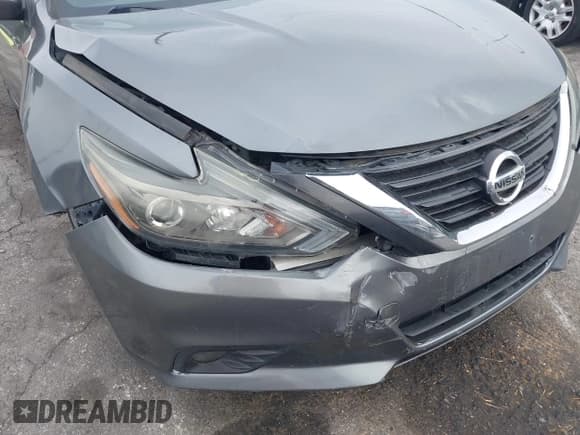 ✅ 2017 Nissan Altima SL • VIN: 1N4AL3AP2HC498095 • Lot: 42453384. Listed on IAAI with 138,736 mi. Free auction sales archive from the USA and detailed vehicle history report at DreamBid. Image 6.