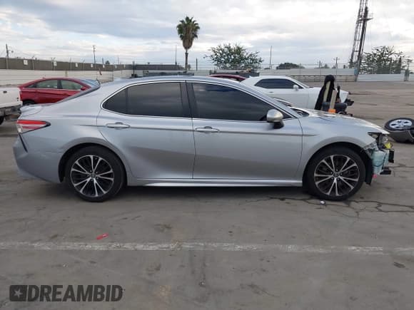 ✅ 2019 Toyota Camry SE • VIN: 4T1B11HK1KU191680 • Лот: 43688096. Опубликован ранее на IAAI с пробегом 82 143 миль. Бесплатный доступ к архиву аукционных продаж из США и подробный отчёт об истории автомобиля на DreamBid. Изображение 14.
