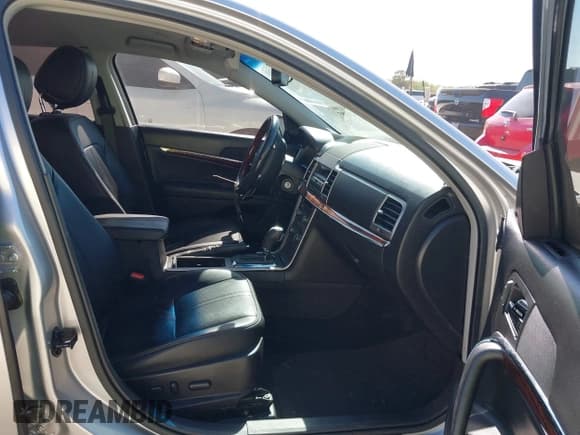 ✅ 2012 Lincoln MKZ Hybrid • VIN: 3LNDL2L35CR839149 • Lot: 43624693. Listed on IAAI with 65,512 mi. Free auction sales archive from the USA and detailed vehicle history report at DreamBid. Image 5.