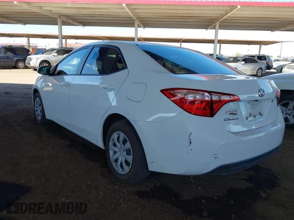 ✅ 2018 Toyota Corolla LE • VIN: 2T1BURHEXJC984699 • Lot: 43278927. Wystawiony na IAAI z przebiegiem 75 407 mil. Bezpłatny archiwum sprzedaży aukcyjnych z USA i szczegółowy raport historii pojazdu na DreamBid. Zdjęcie 3.