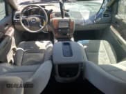 ✅ 2007 Chevrolet Avalanche LTZ • VIN: 3GNEC12087G182687 • Лот: 61497265. Опубликован ранее на Copart с пробегом 238 713 миль. Бесплатный доступ к архиву аукционных продаж из США и подробный отчёт об истории автомобиля на DreamBid. Изображение 8.