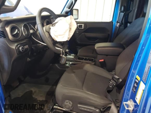 ✅ 2022 Jeep Wrangler Unlimited Sport S • VIN: 1C4HJXDG3NW255701 • Lot: 83847474. Wystawiony na Copart z przebiegiem 35 689 mil. Bezpłatny archiwum sprzedaży aukcyjnych z USA i szczegółowy raport historii pojazdu na DreamBid. Zdjęcie 7.