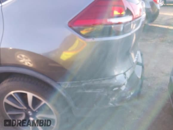 ✅ 2018 Nissan Rogue SV • VIN: JN8AT2MV3JW345779 • Lot: 38846878. Wystawiony na IAAI z przebiegiem Nie podano. Bezpłatny archiwum sprzedaży aukcyjnych z USA i szczegółowy raport historii pojazdu na DreamBid. Zdjęcie 6.