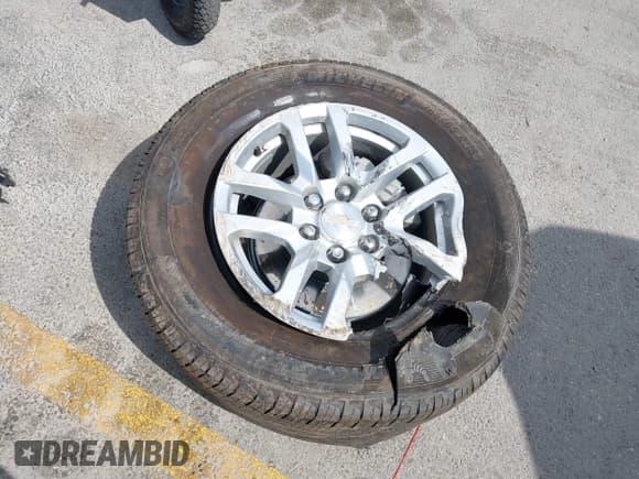 ✅ 2024 Chevrolet Suburban LT • VIN: 1GNSCCKD6RR313961 • Лот: 43399768. Опубликован ранее на IAAI с пробегом 28 530 миль. Бесплатный доступ к архиву аукционных продаж из США и подробный отчёт об истории автомобиля на DreamBid. Изображение 11.